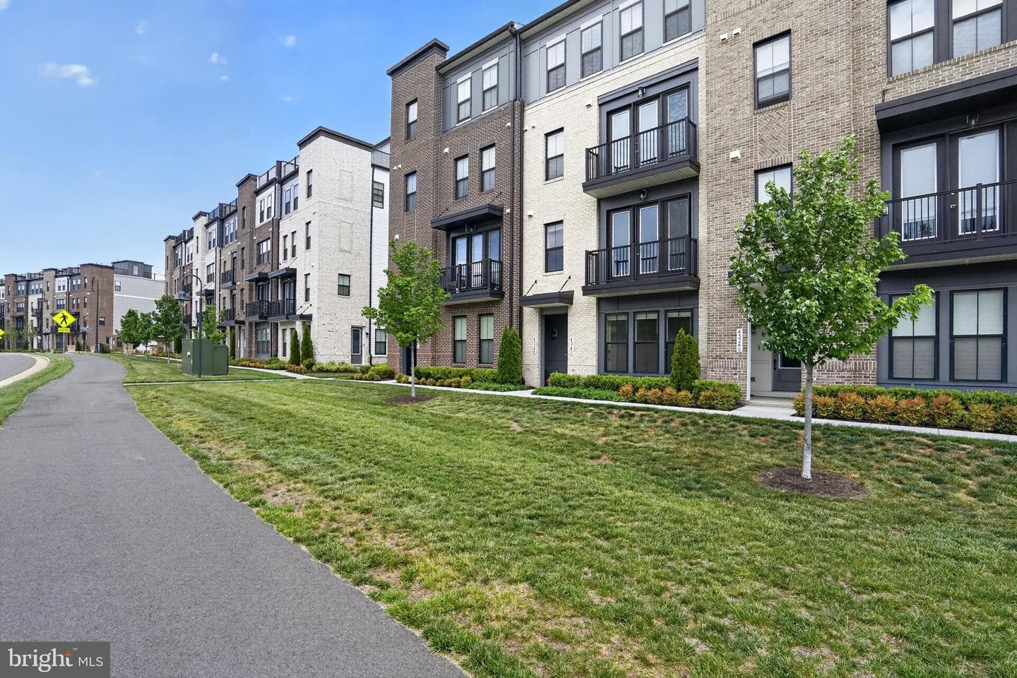 43242 Farringdon Sq photo 2