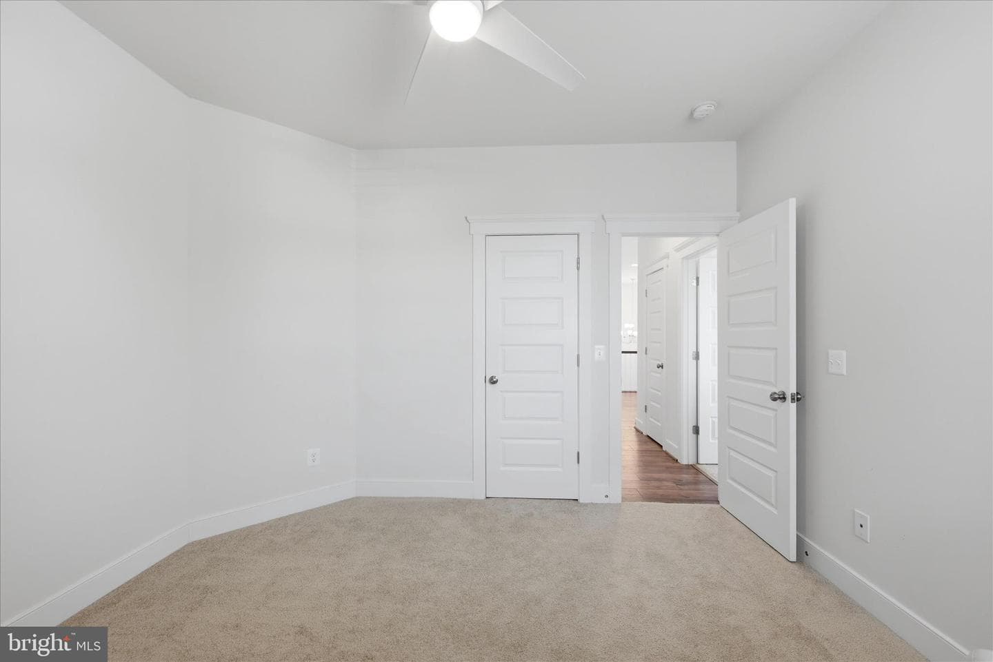 18003 Lake Front Circle photo 37
