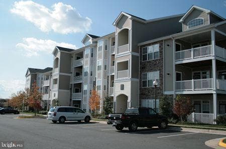 512 Sunset View Terrace SE #208, Leesburg