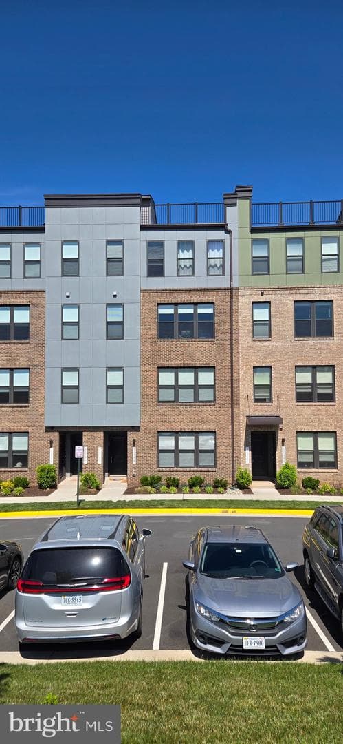 20344 Newfoundland Square, Ashburn