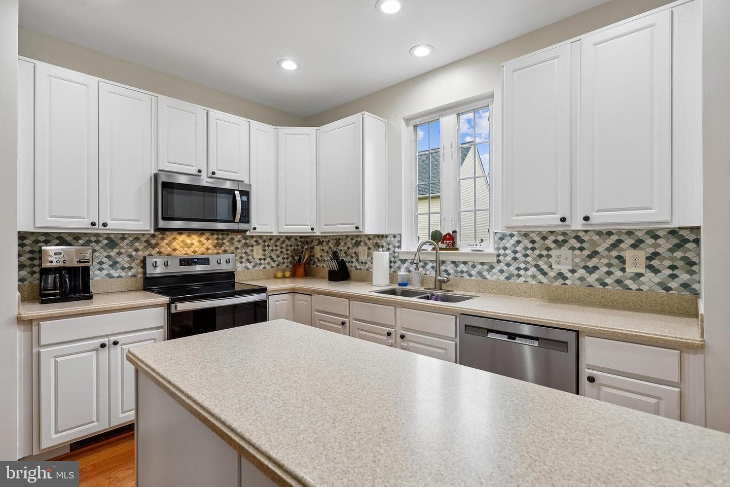 35551 Sarasota Street photo 15