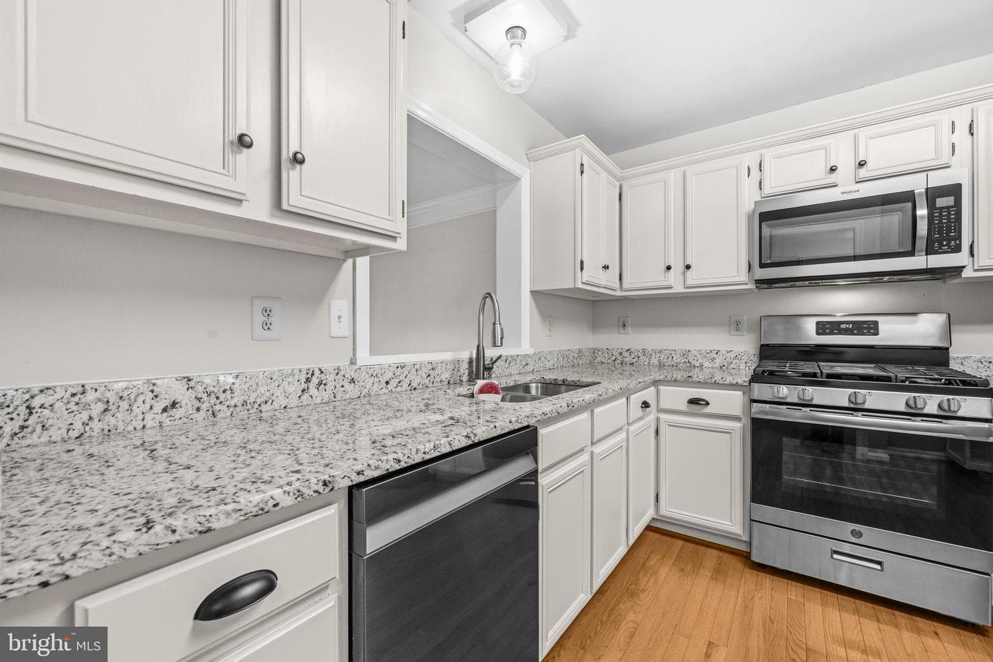 540 Currant Terrace NE photo 14