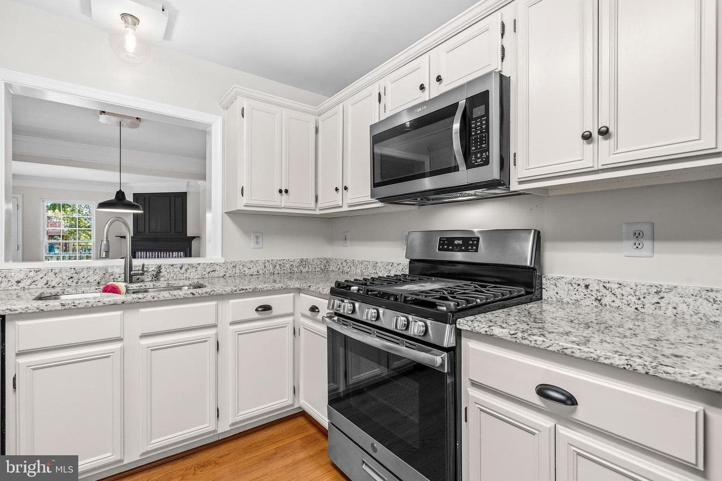 540 Currant Terrace NE photo 17