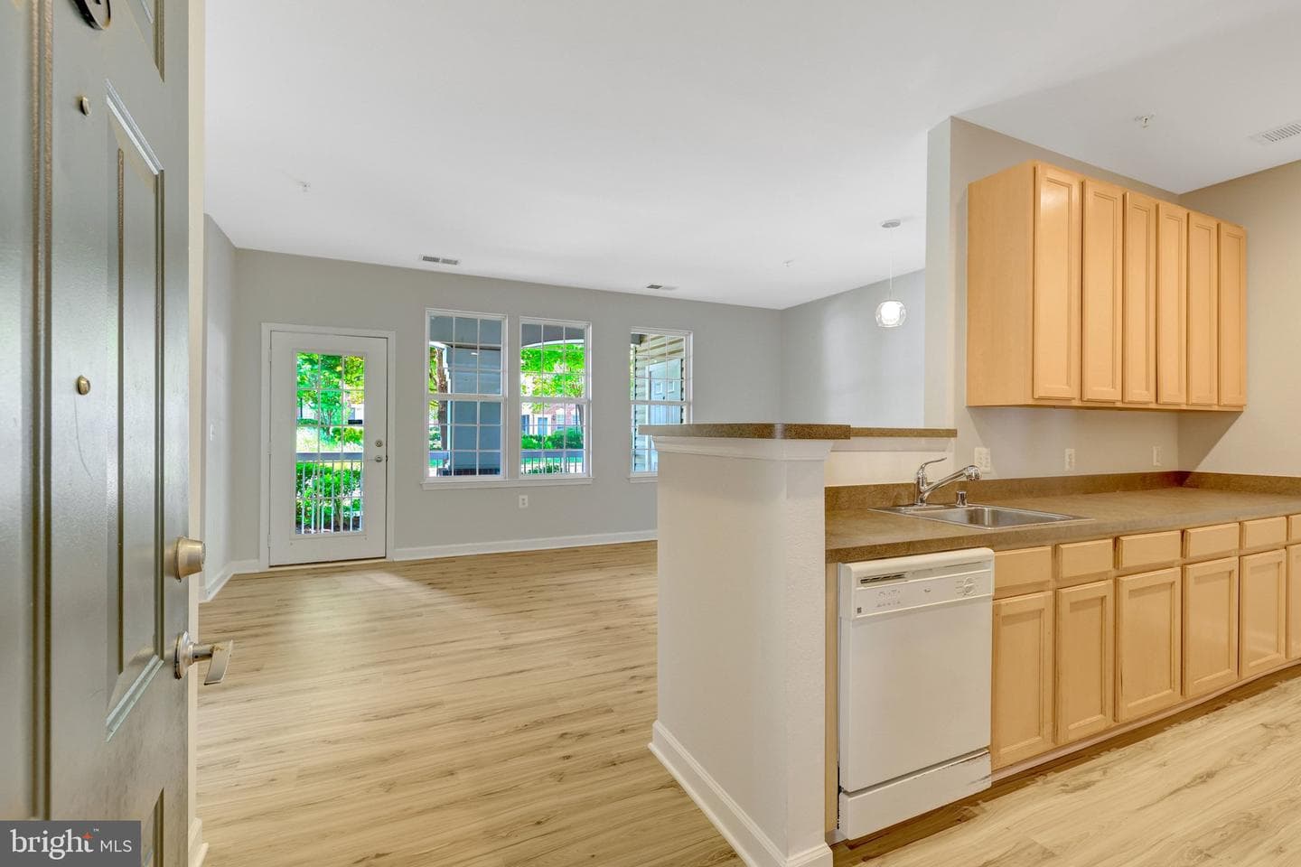 42421 Rockrose Square #101 photo 5