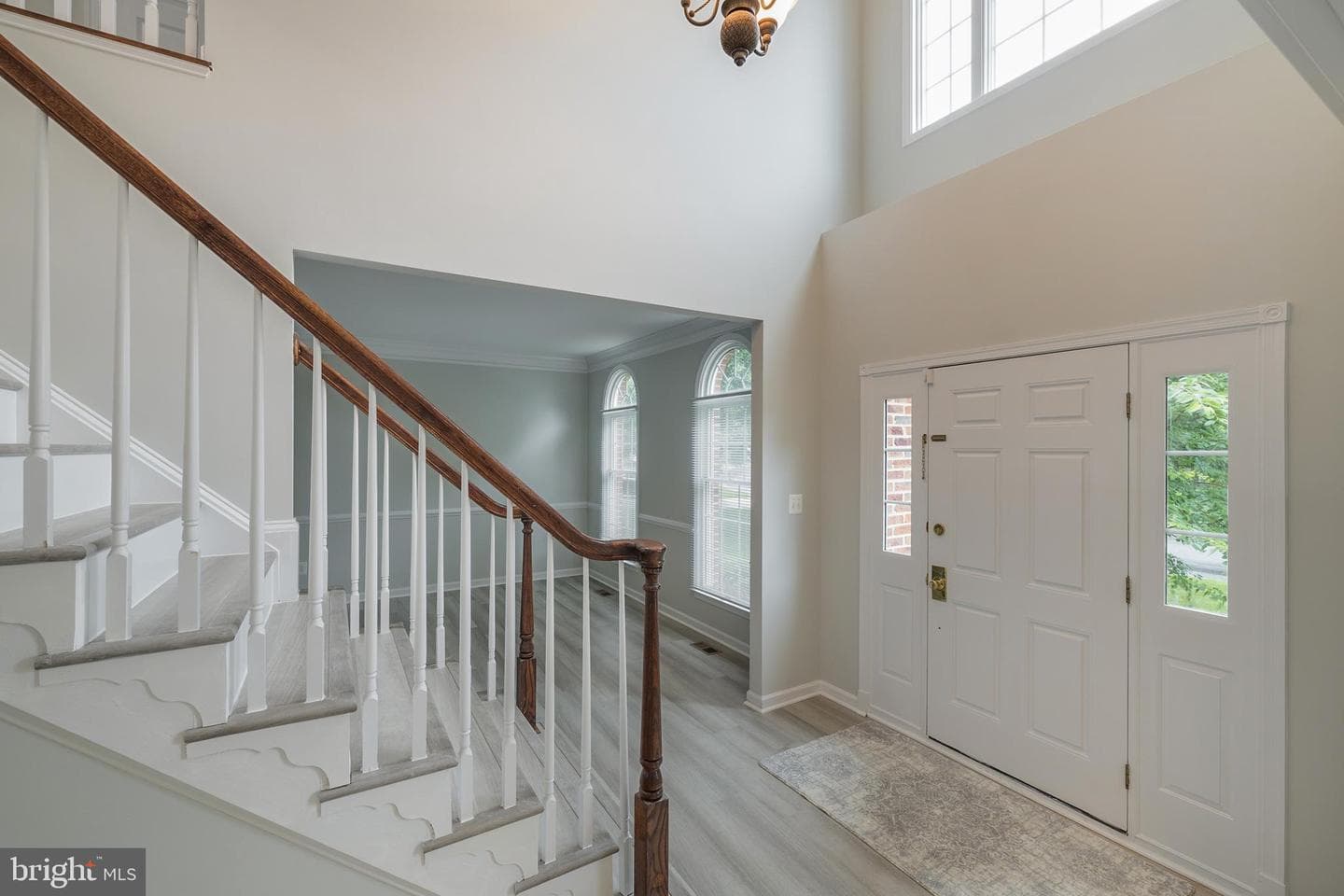 22829 Queensbridge Drive photo 4