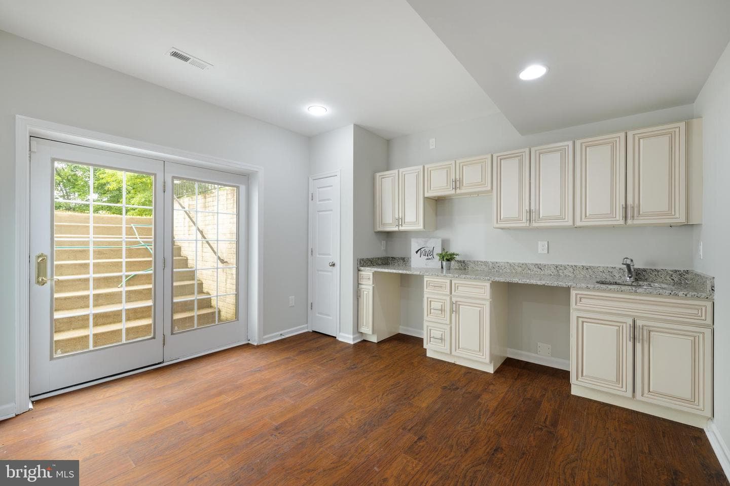 22829 Queensbridge Drive photo 41