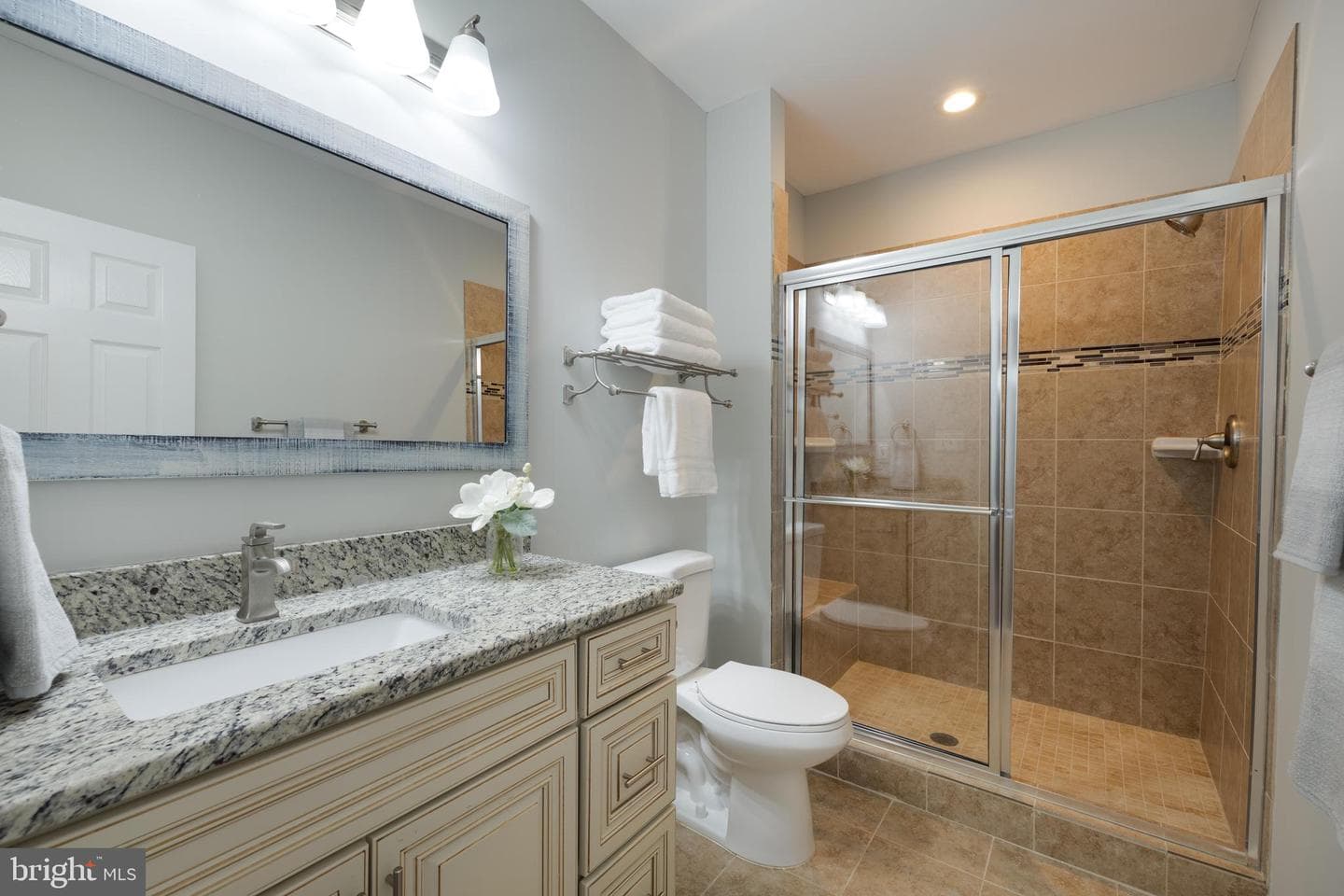22829 Queensbridge Drive photo 44