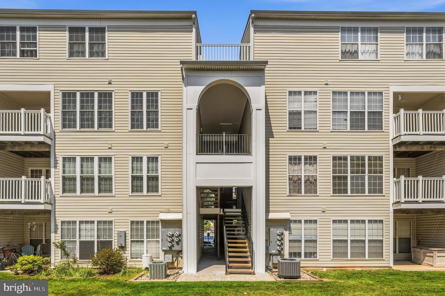 21843 Baldwin Square #301, Sterling