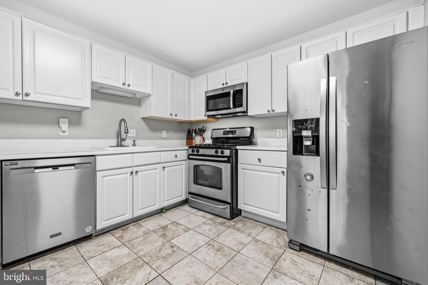 21843 Baldwin Square #301 photo 10