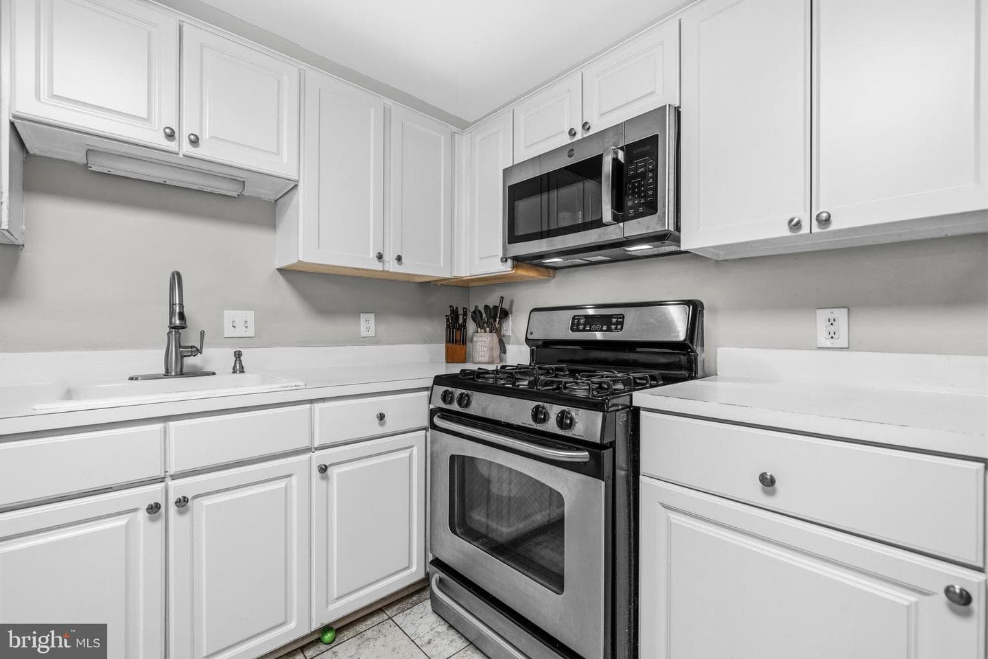 21843 Baldwin Square #301 photo 13