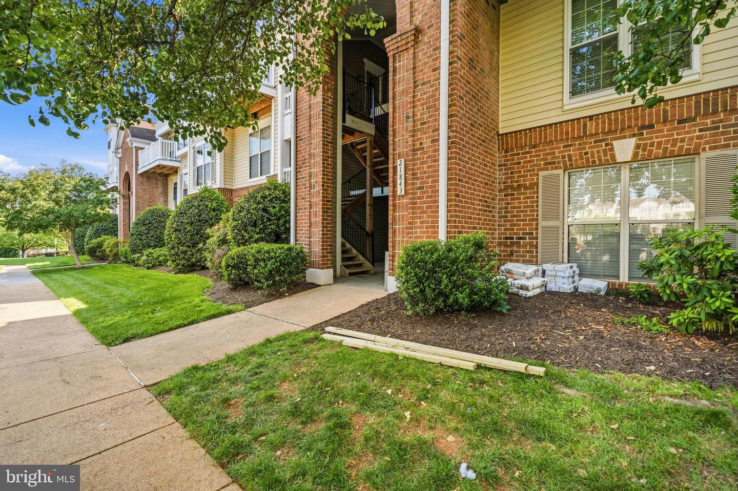21843 Baldwin Square #301 photo 35