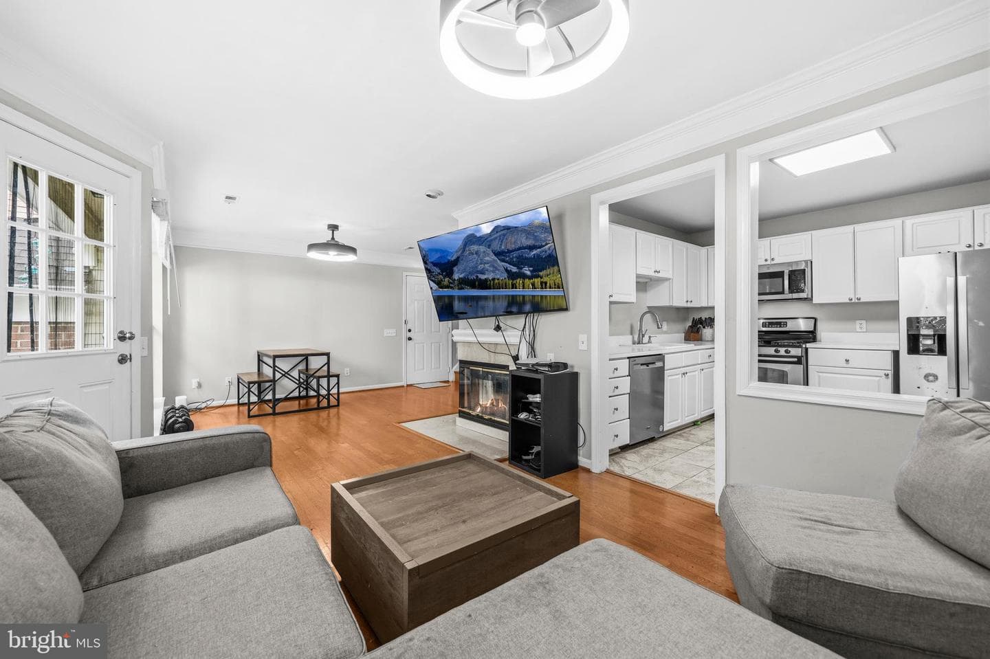 21843 Baldwin Square #301 photo 5