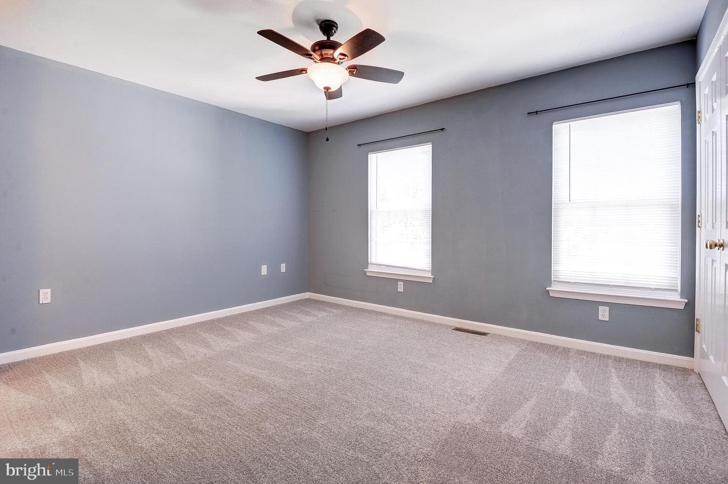 23014 Fontwell Square photo 11