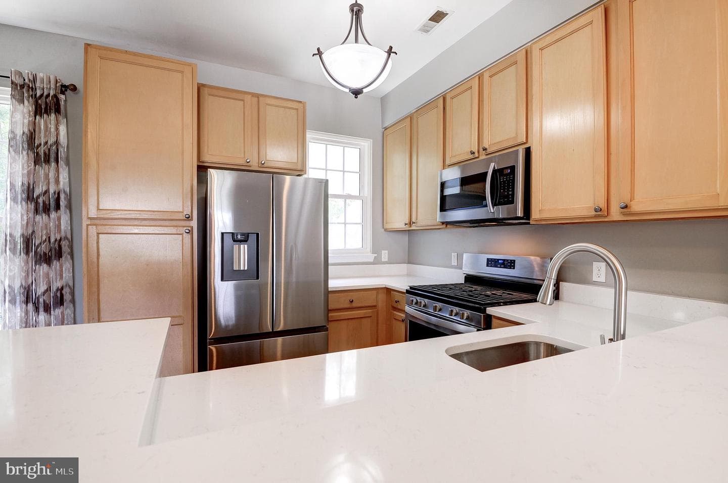 23014 Fontwell Square photo 6