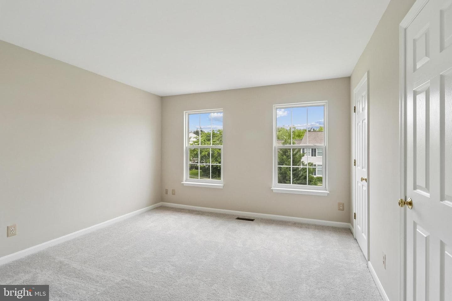 21745 Regents Park Circle photo 63