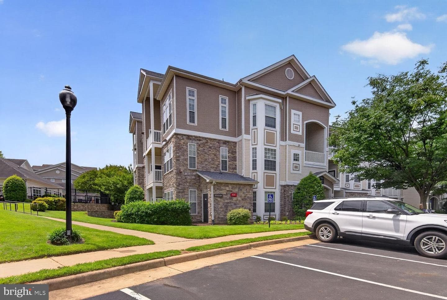 504 Sunset View Terrace SE #301, Leesburg