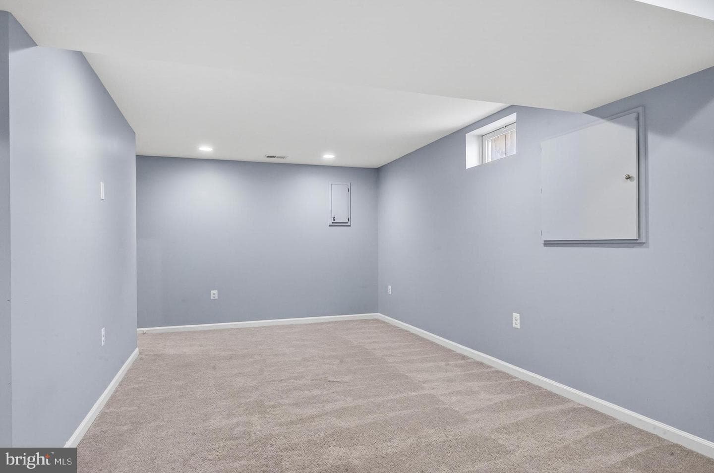 413 Crosman Court photo 45