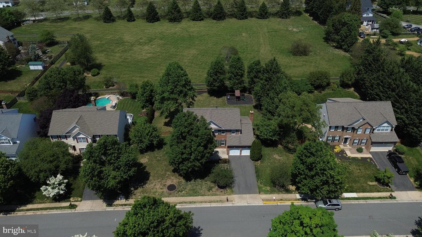 413 Crosman Court photo 68