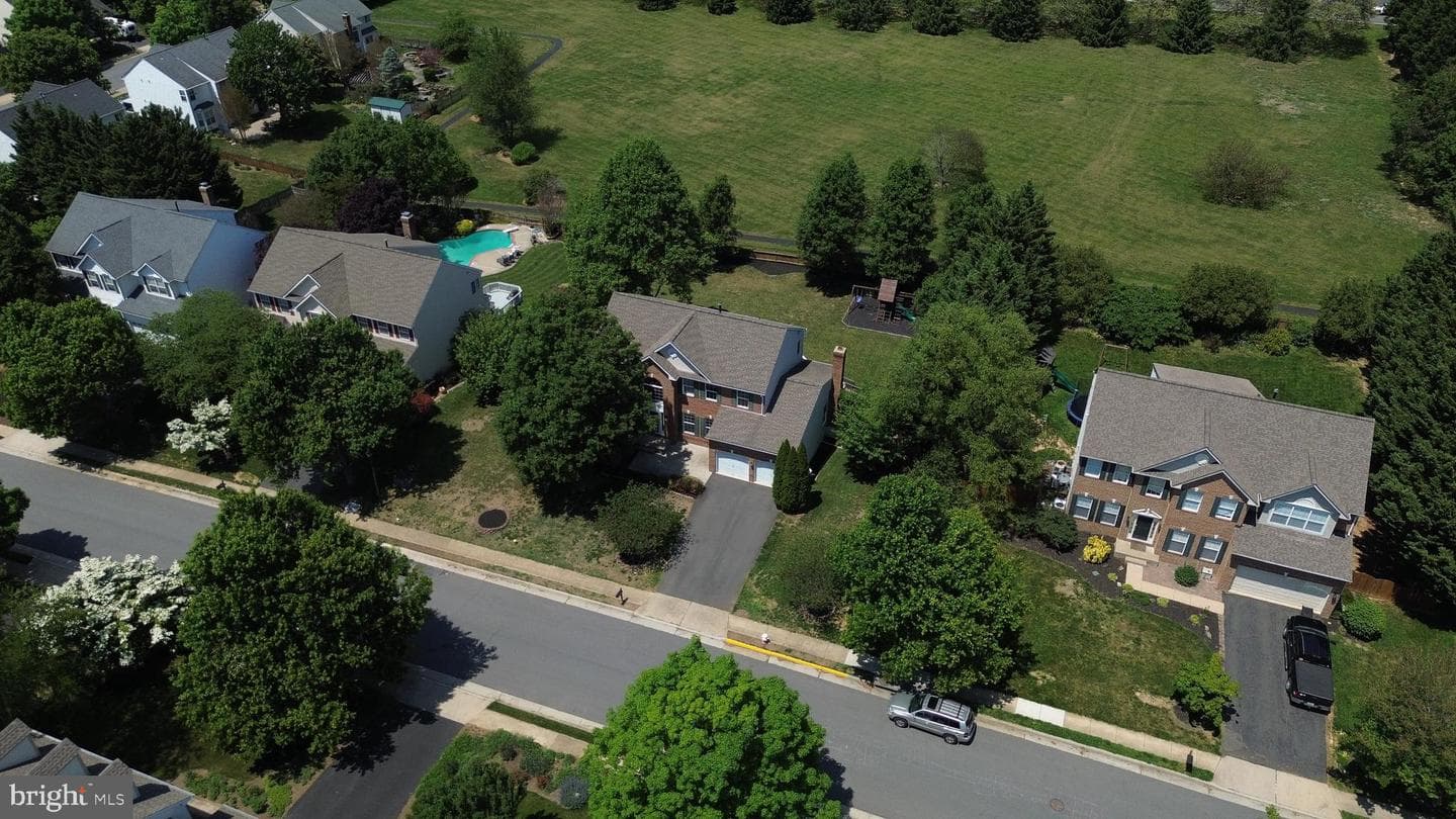 413 Crosman Court photo 69