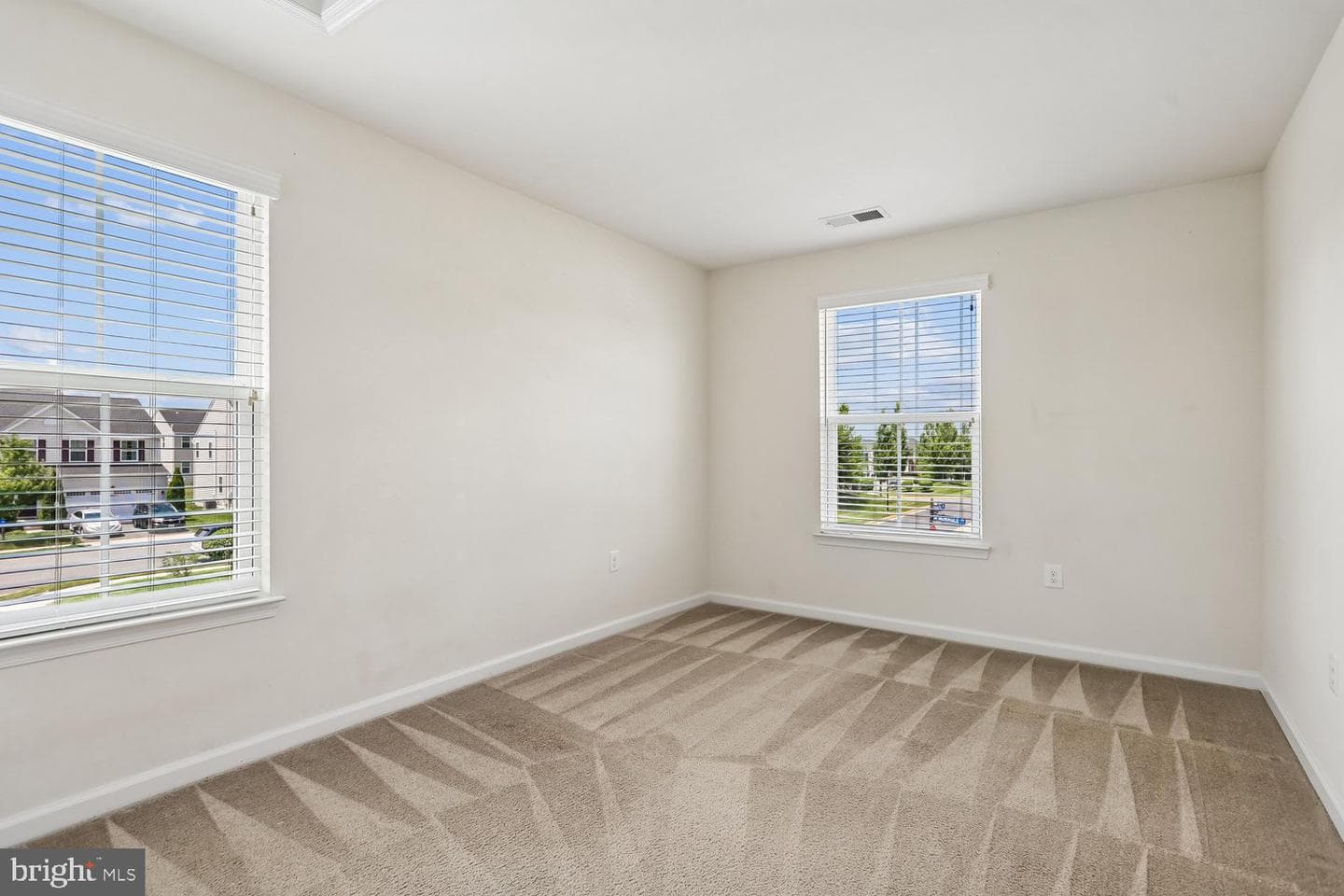 41657 Mcmonagle Square photo 23