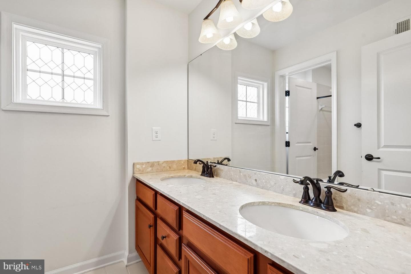 41657 Mcmonagle Square photo 25