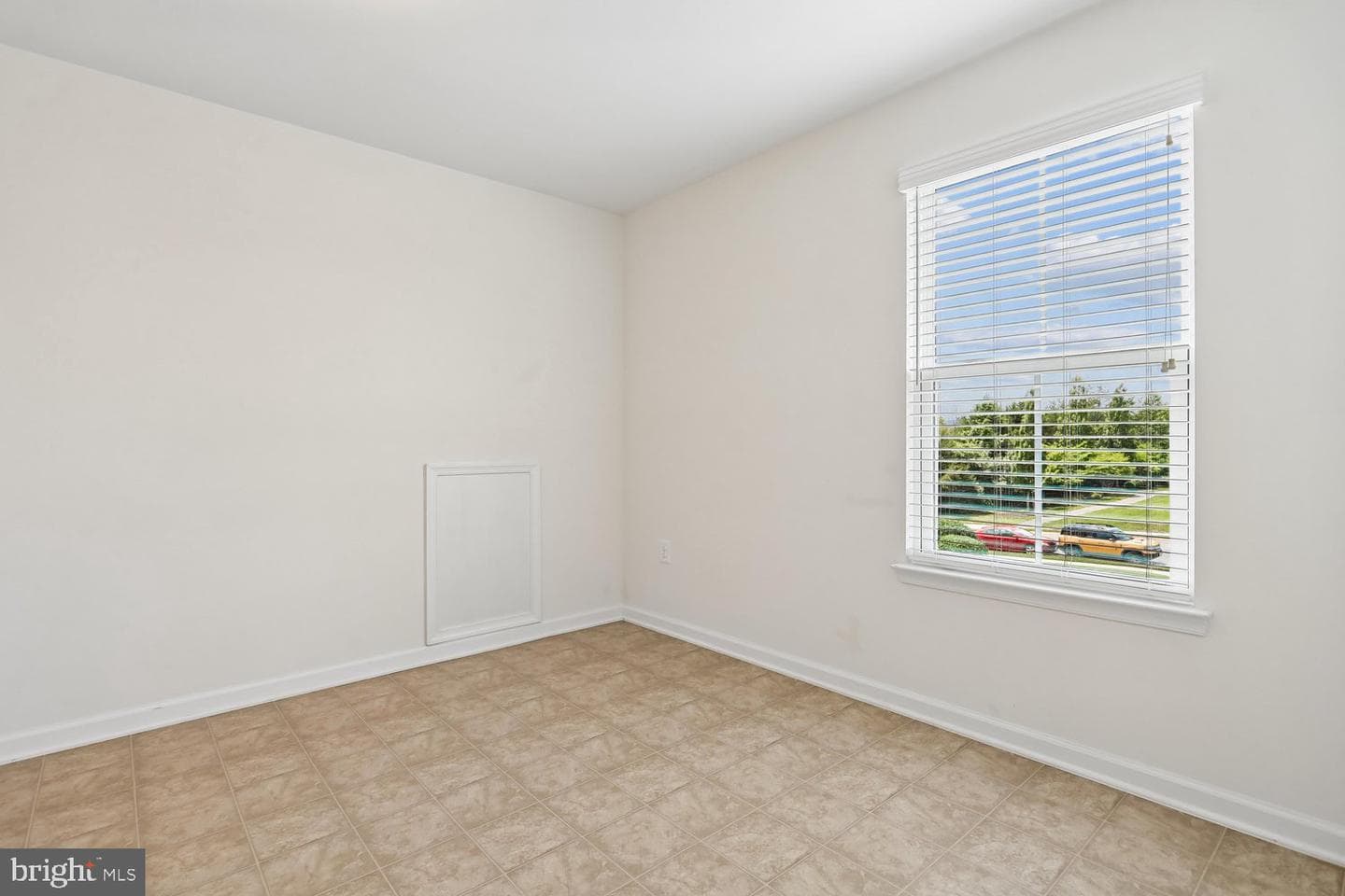 41657 Mcmonagle Square photo 27