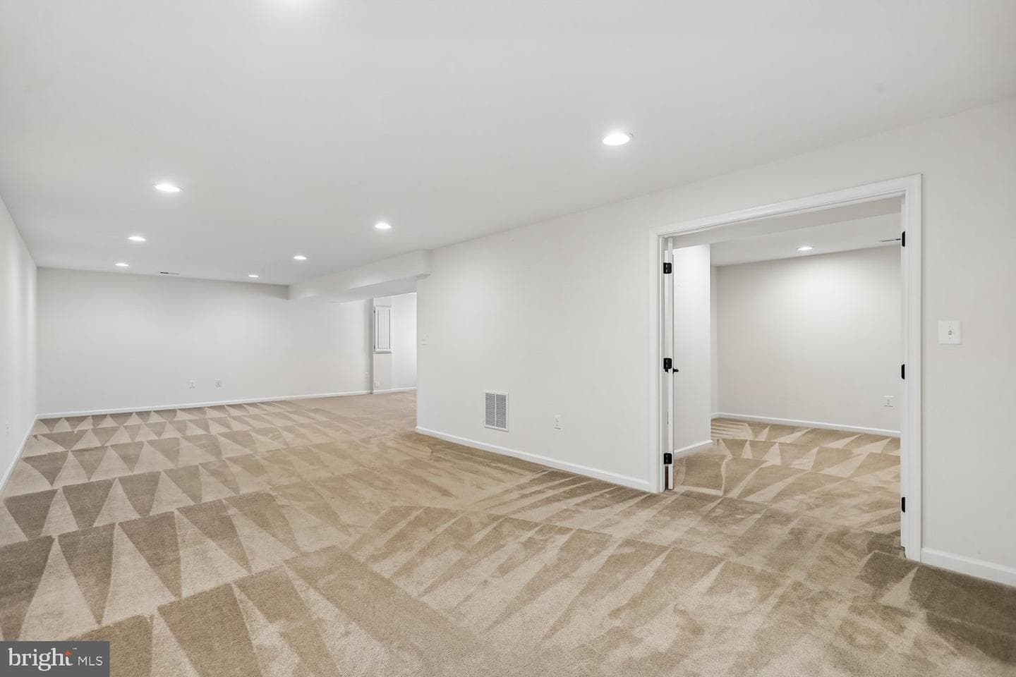 41657 Mcmonagle Square photo 31