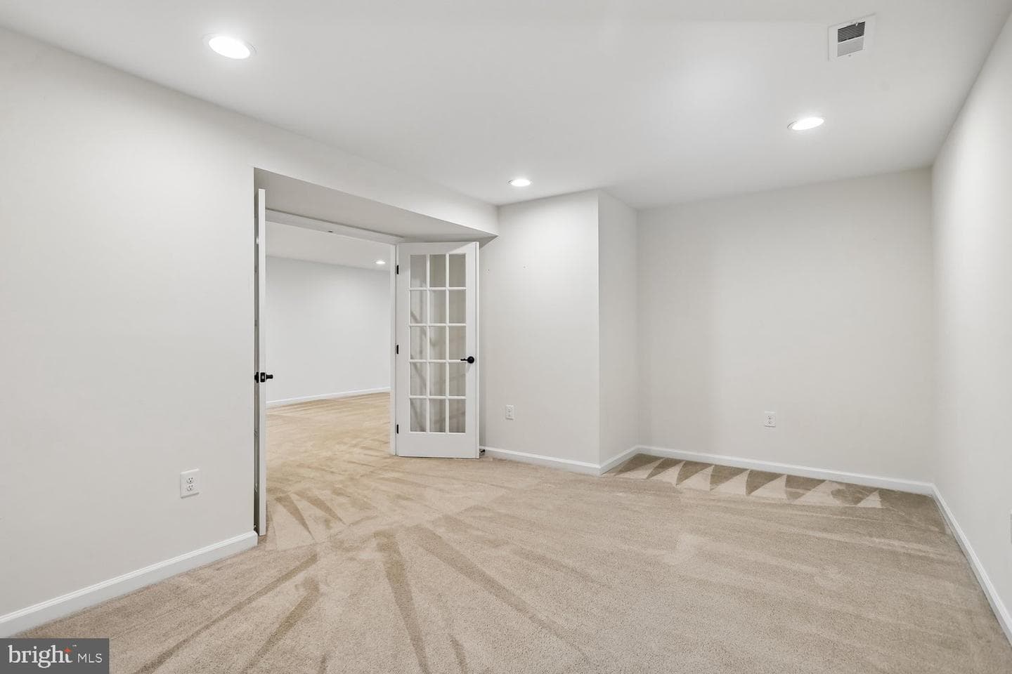 41657 Mcmonagle Square photo 33