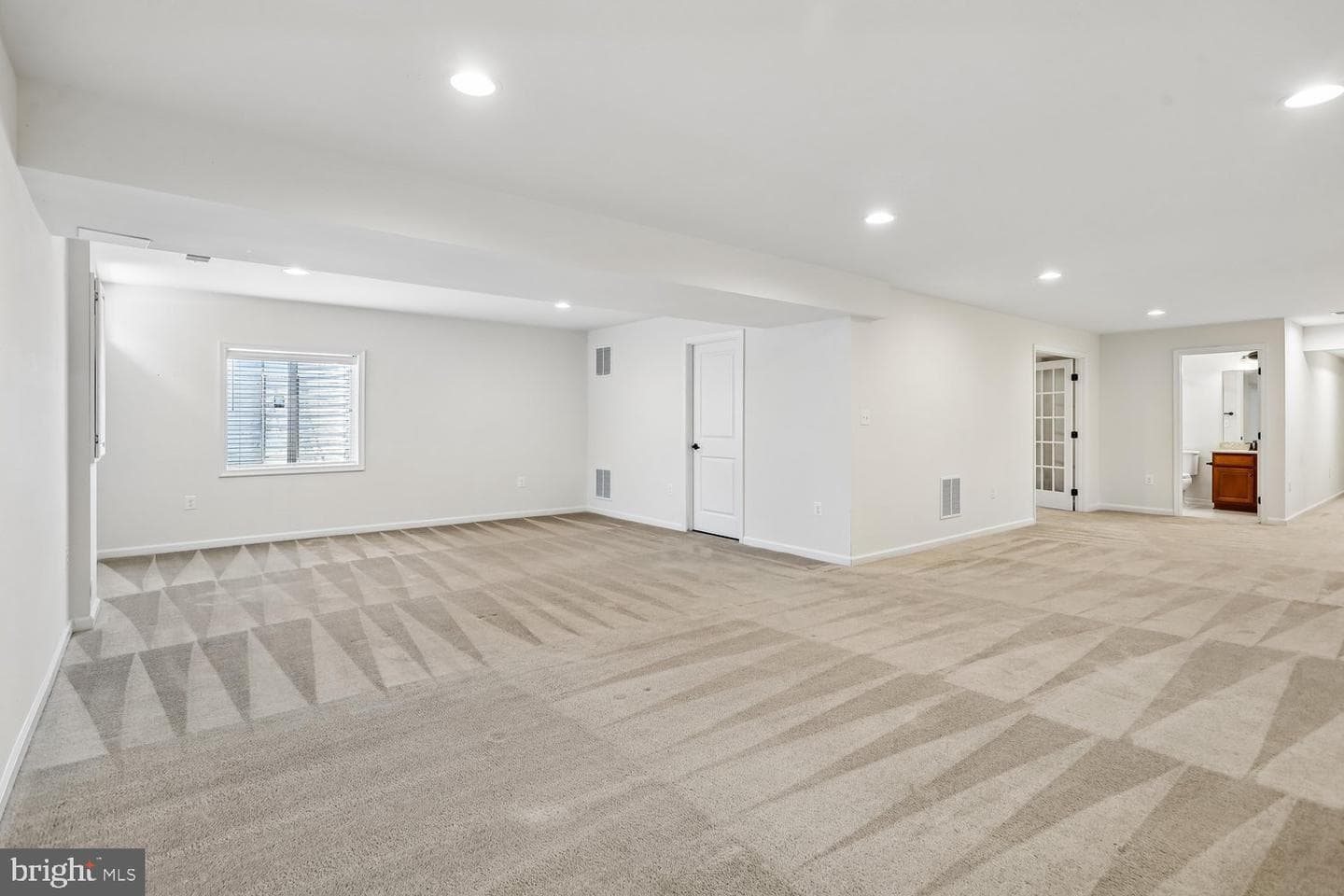41657 Mcmonagle Square photo 34