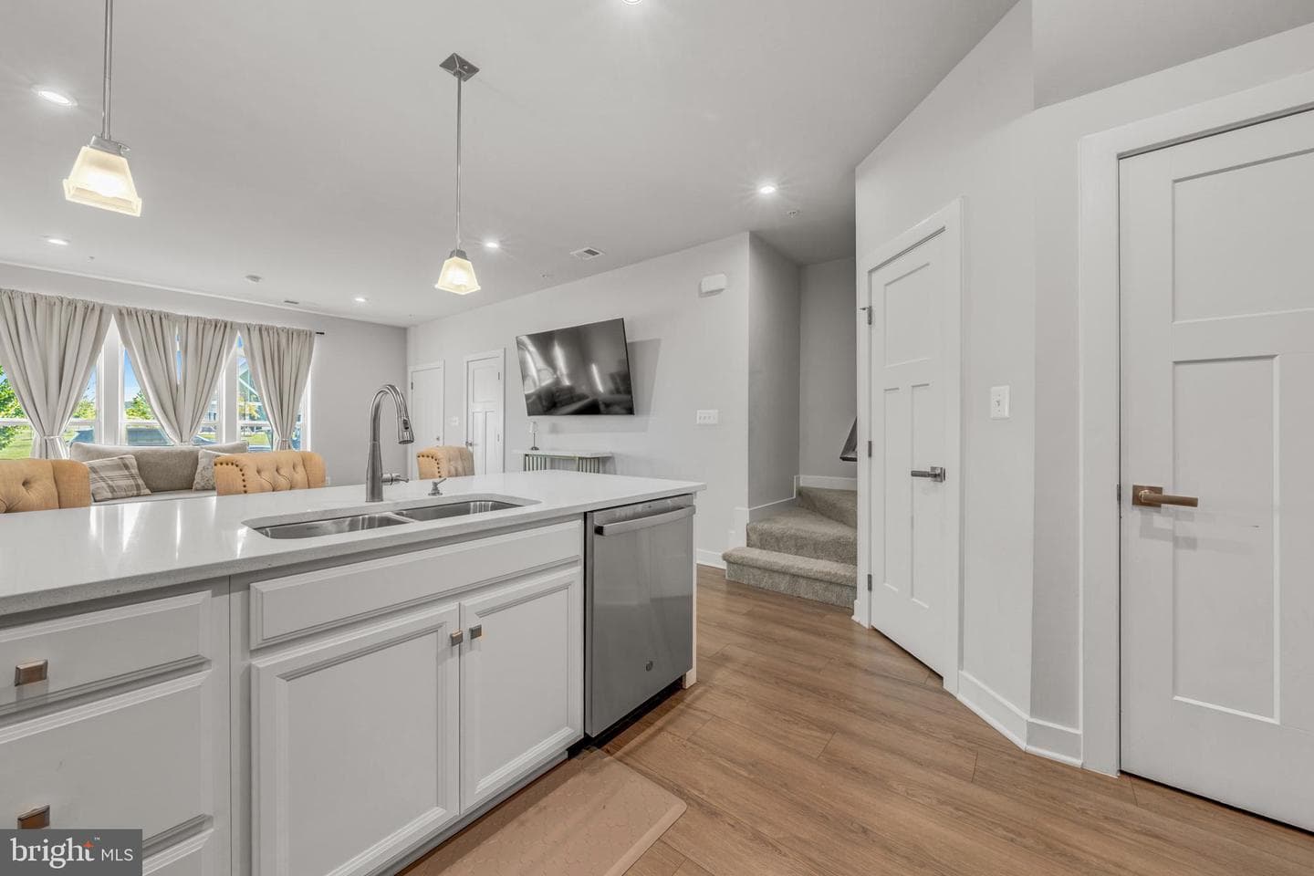 24272 Thurso Sq photo 8