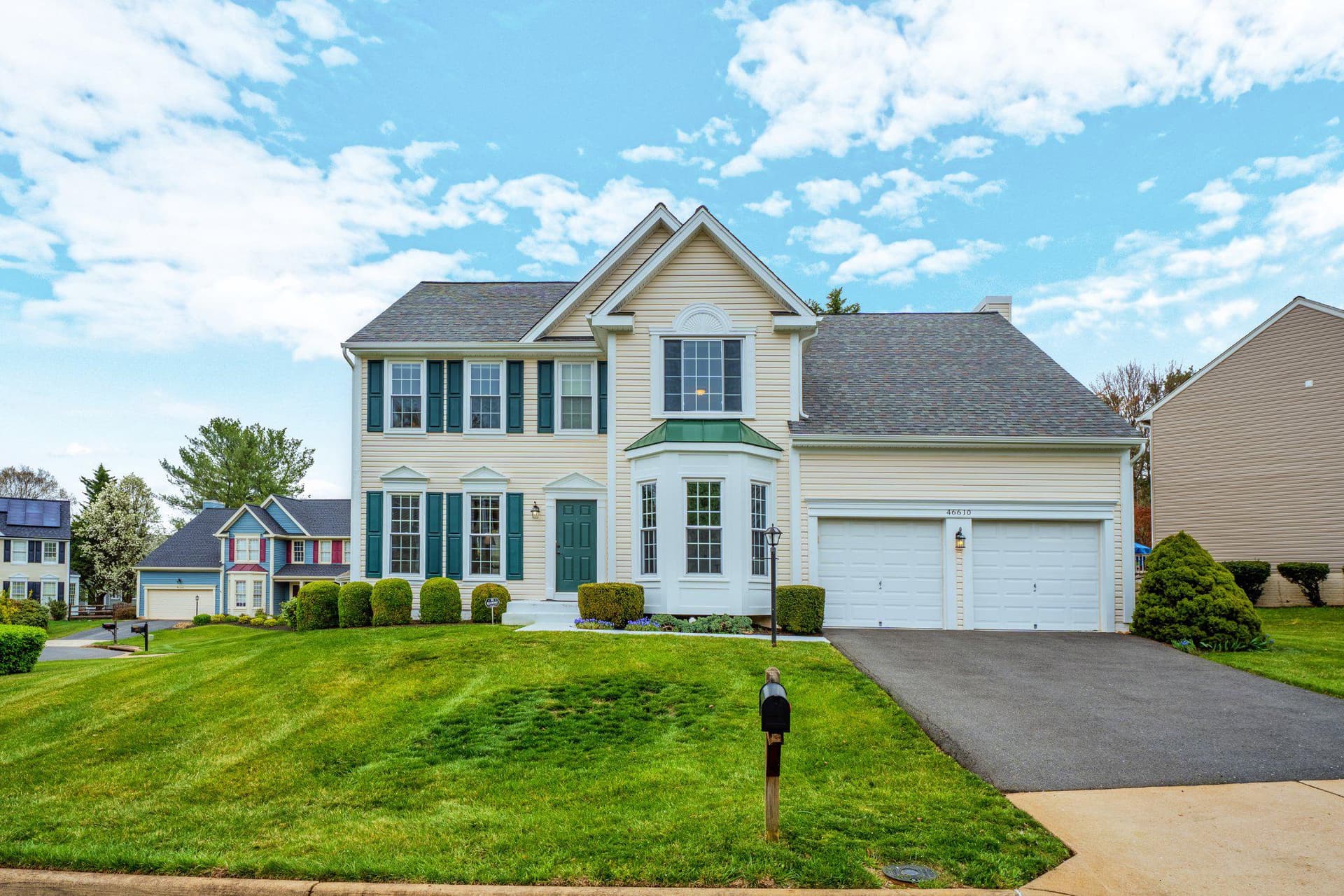 46610 Kingschase Court, Sterling