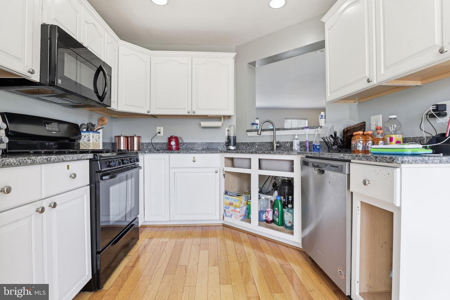 22981 Fleet Terrace photo 9
