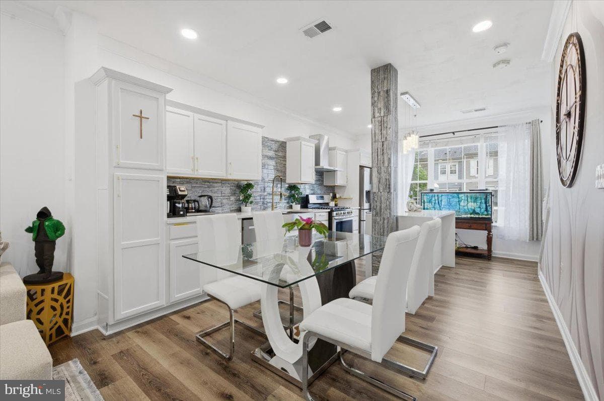 21845 Jarvis Square photo 12