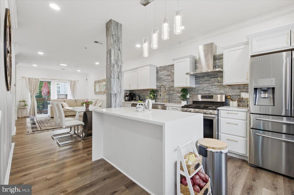 21845 Jarvis Square photo 16