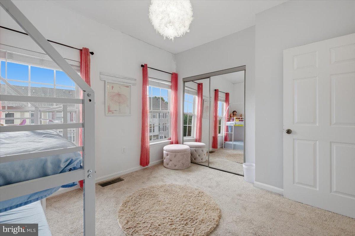 21845 Jarvis Square photo 31