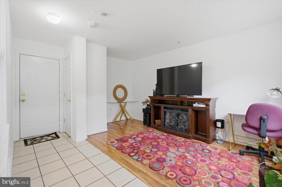 21845 Jarvis Square photo 5