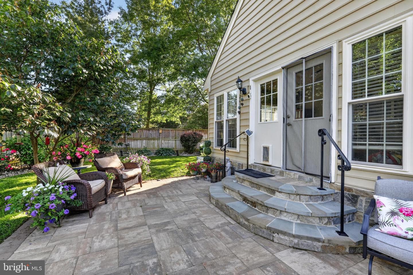 108 Bethal Court SW photo 33
