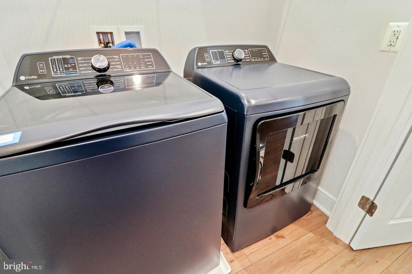 21740 Charing Cross Terrace photo 27
