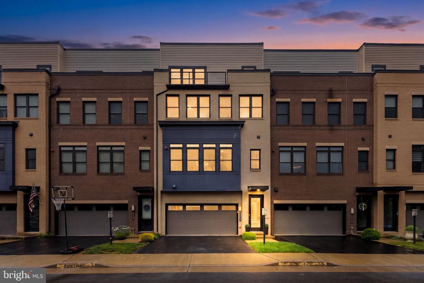 42464 Mildred Landing Square, Ashburn