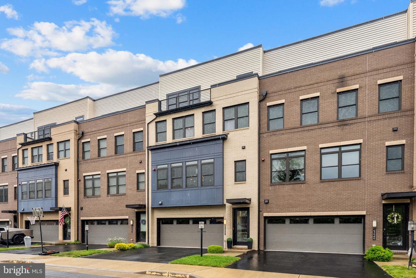 42464 Mildred Landing Square, Ashburn