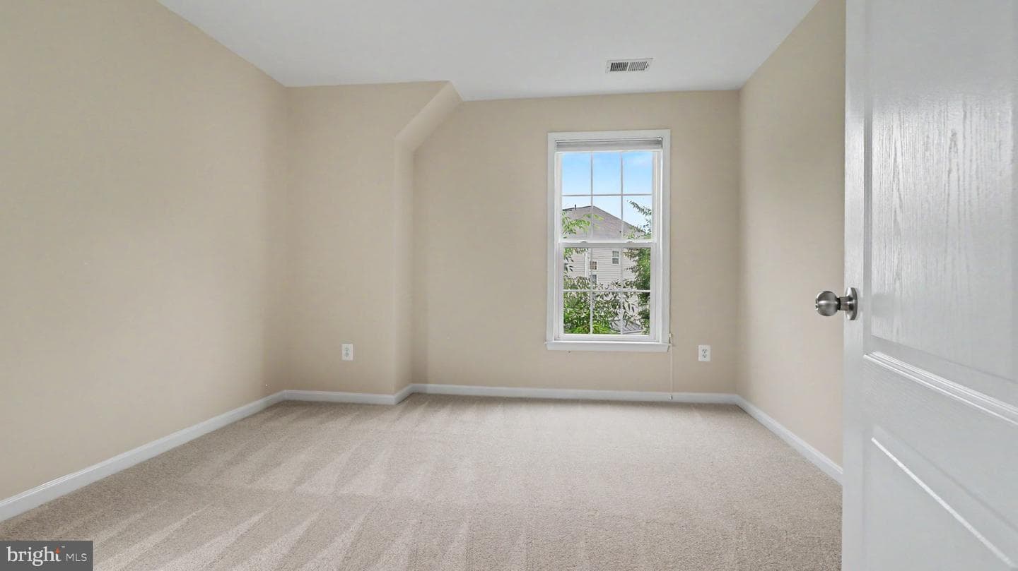 42371 Trellis Square photo 50