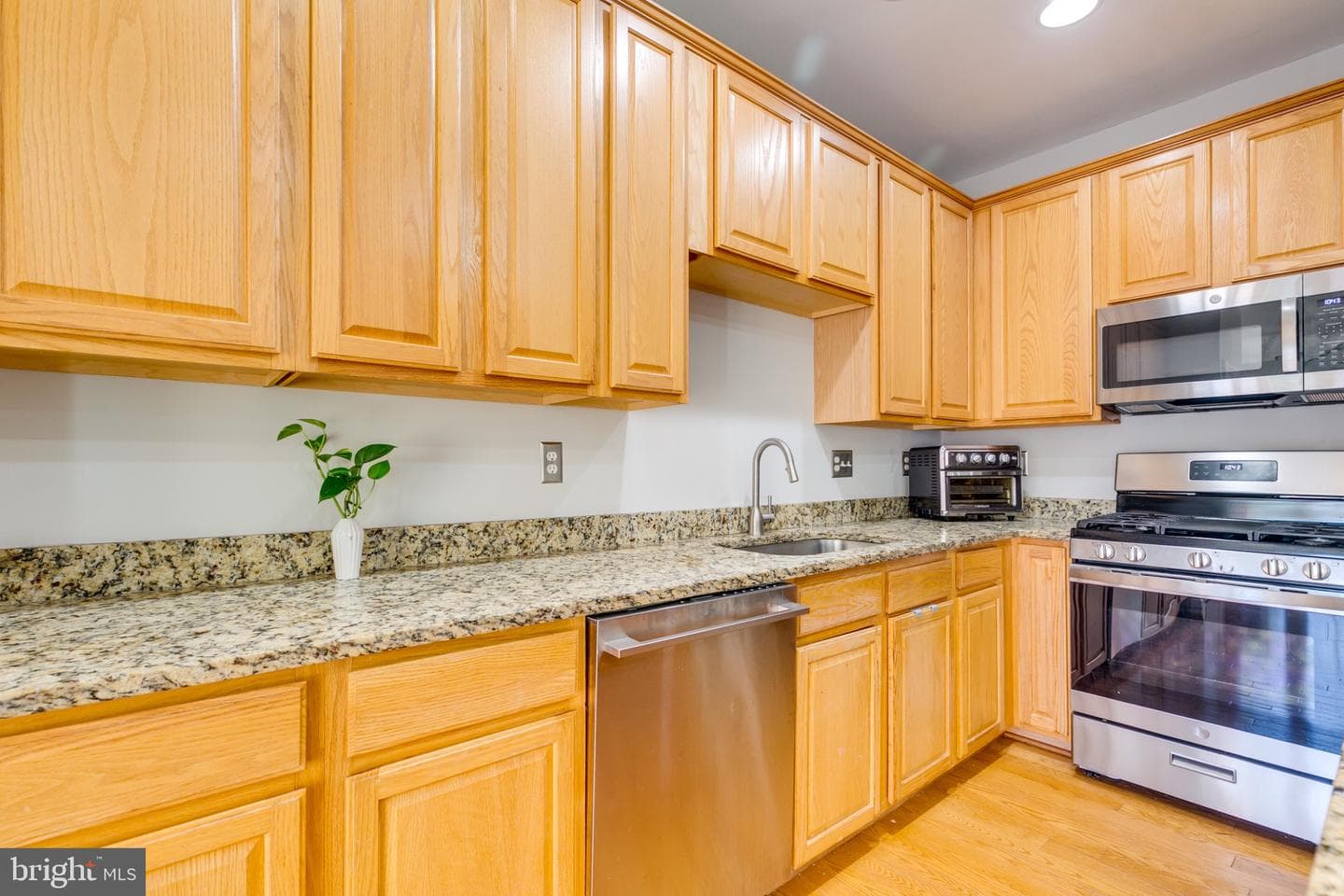 42787 Shaler Street photo 19