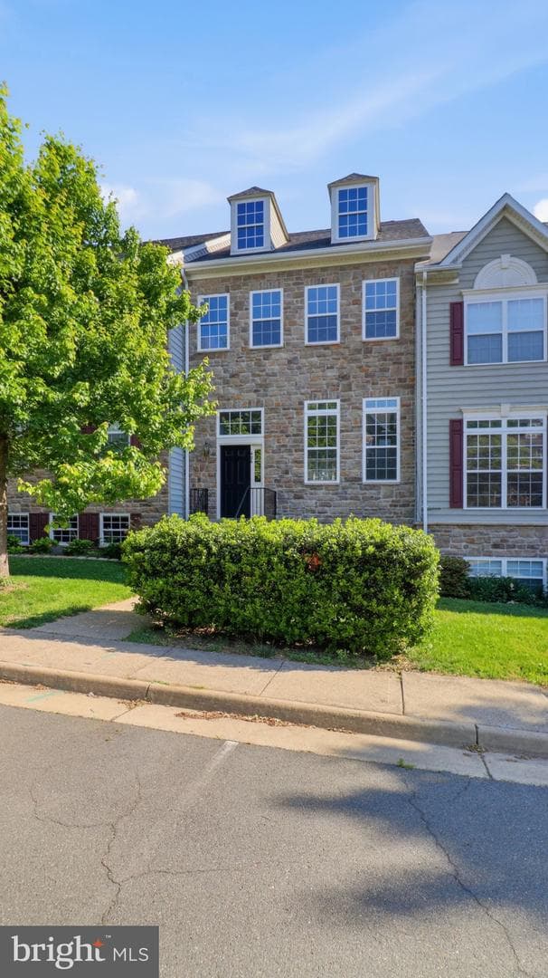 406 Leeds Ridge Court, Purcellville