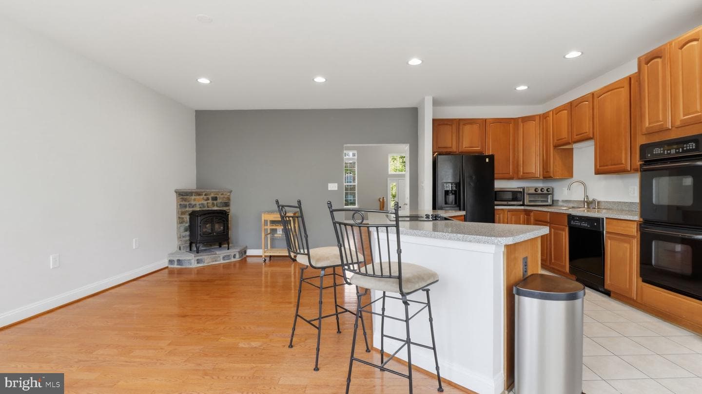 406 Leeds Ridge Court photo 8