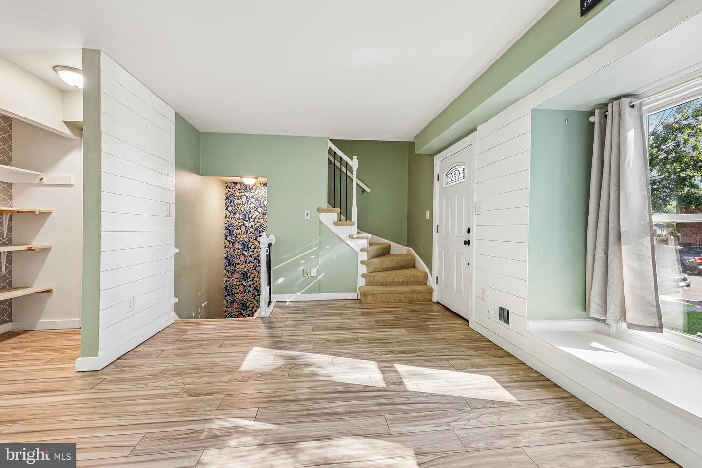 347 Shenandoah Street SE photo 3
