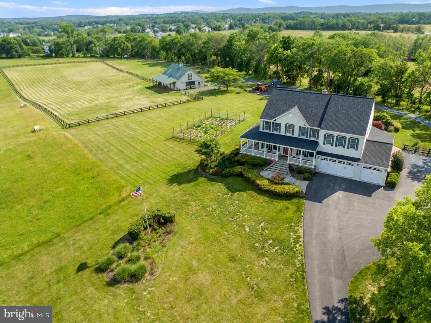 41187 Yakey Lane, Lovettsville