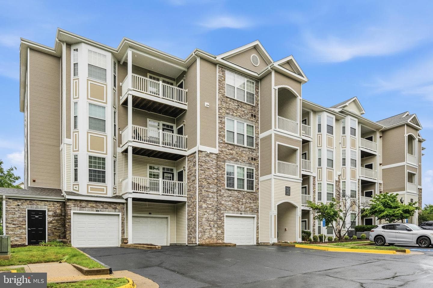 512 Sunset View Terrace SE #202 photo 40