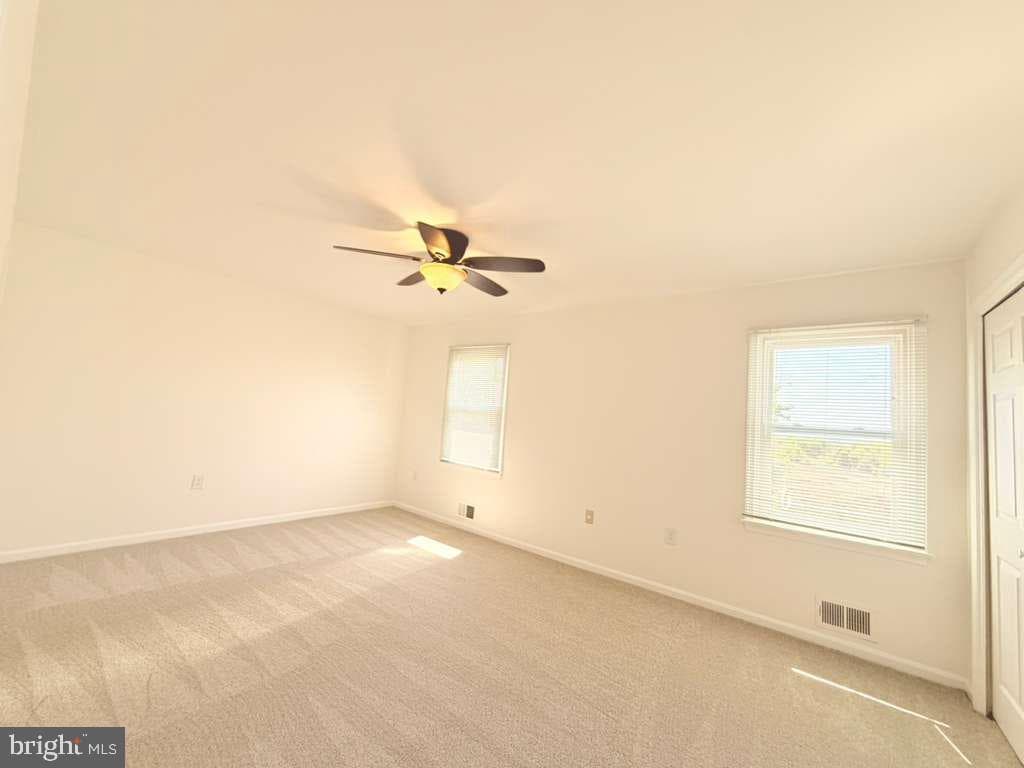 33 Park Place photo 14