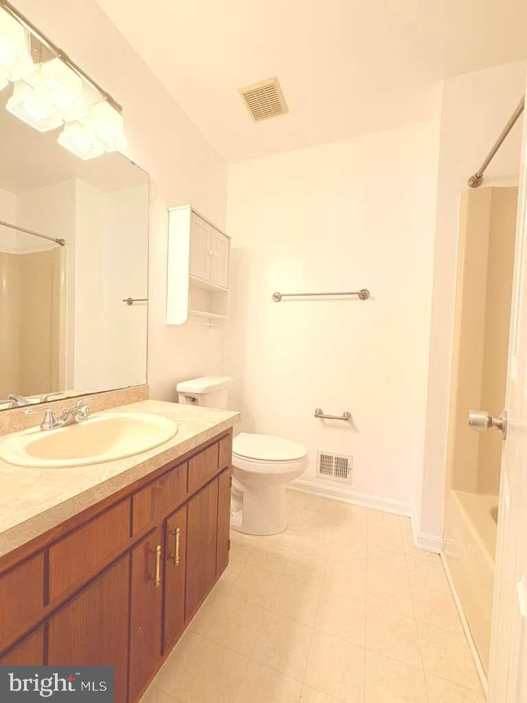 33 Park Place photo 22
