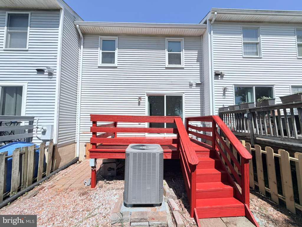 33 Park Place photo 24